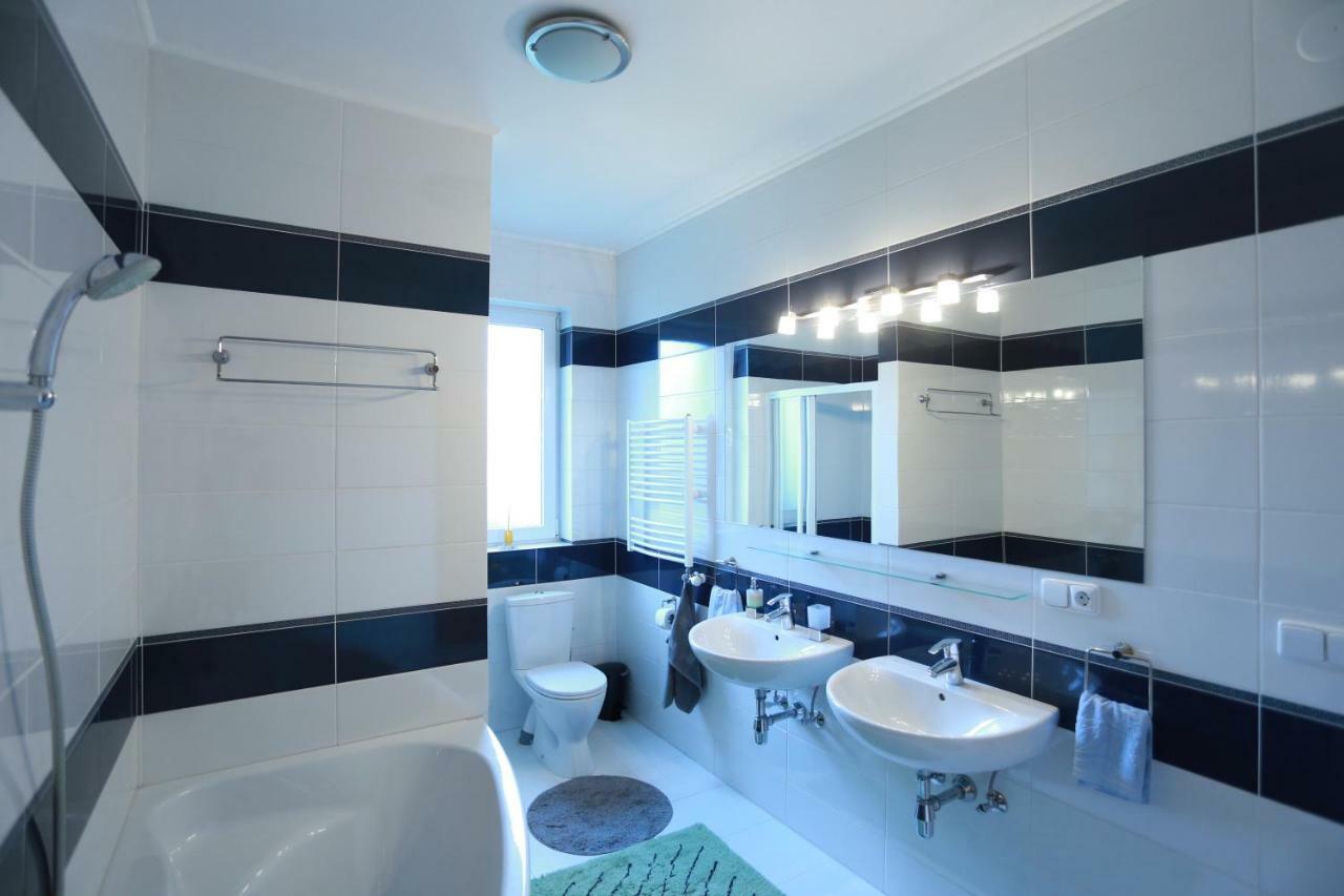 Sentis Hotel Ужгород Екстериор снимка