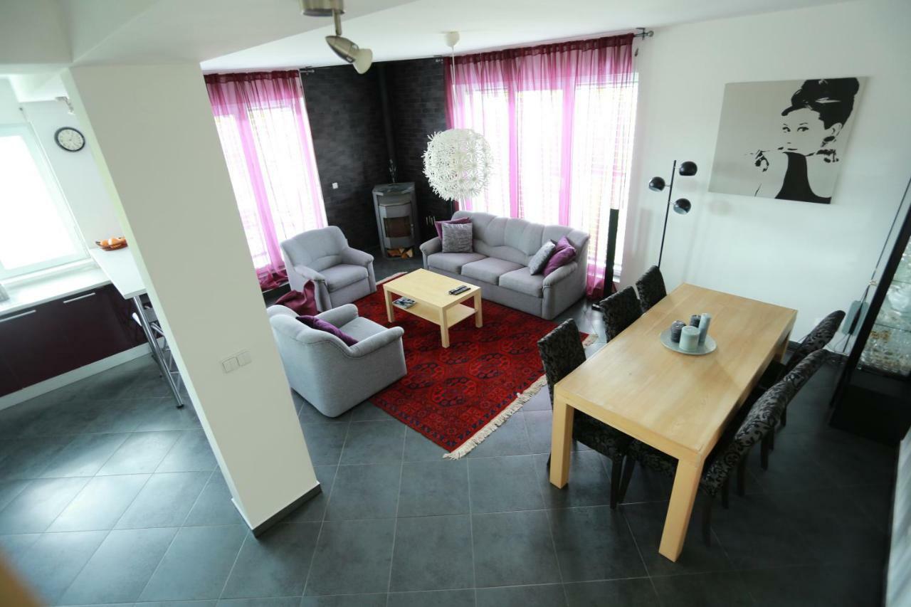 Sentis Hotel Ужгород Екстериор снимка